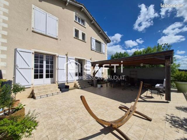 Maison 5 pièces 170 m²