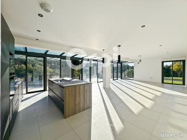 Maison 5 pièces 170 m²