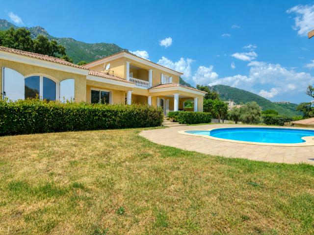 Maison 5 pièces 170 m²