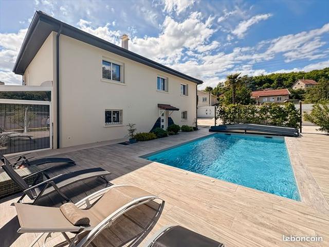 Maison 5 pièces 171 m²