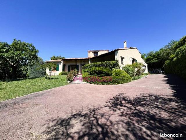Maison 5 pièces 171 m²