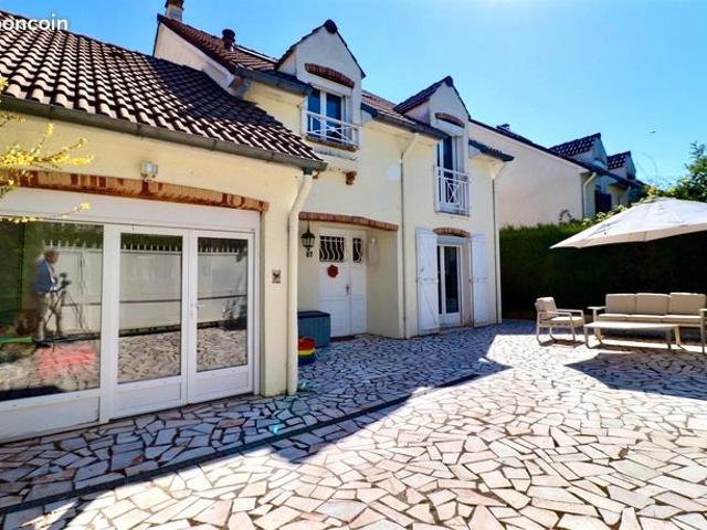 Maison 5 pièces 172 m²