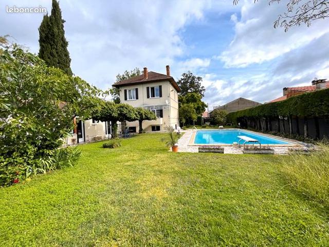 Maison 5 pièces 172 m²