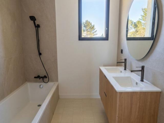 Maison 5 pièces, 173 m² à louer à Aix en Provence 13100