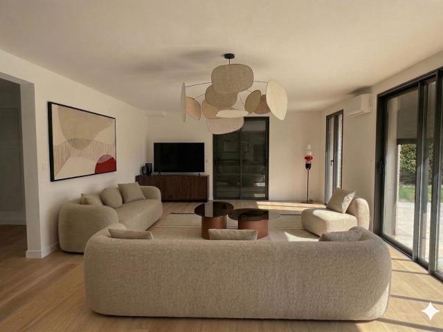 Maison 5 pièces, 173 m² à louer à Aix en Provence 13100