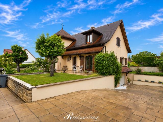 Maison 5 pièces 184 m²