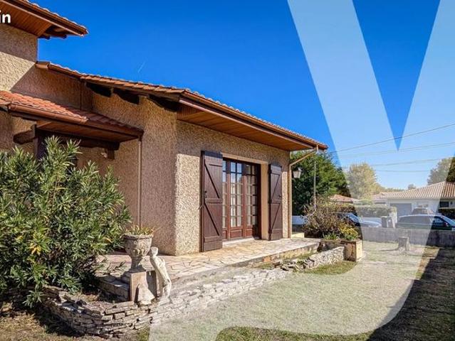 Propriété 5 pièces 184 m²