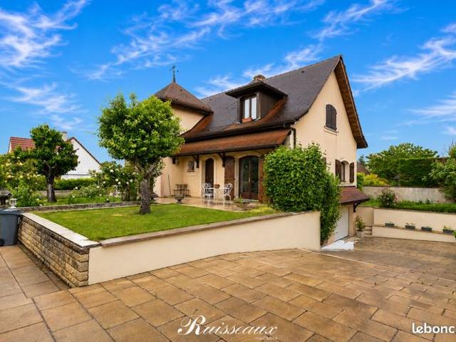 Maison 5 pièces 184 m²