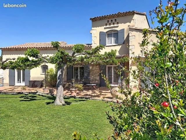 Maison 5 pièces 184 m²