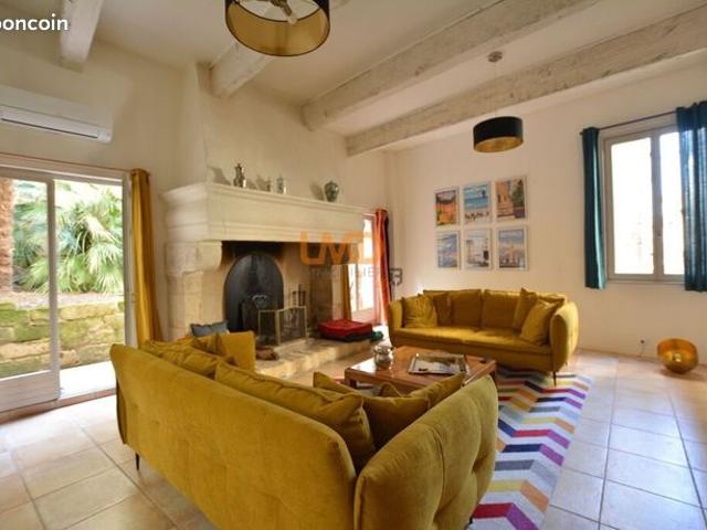 Maison 5 pièces 184 m²