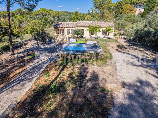 Maison 5 pièces 185 m²
