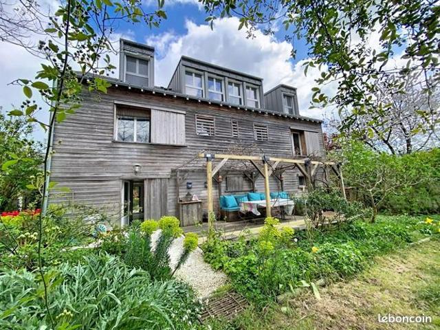 Maison 5 pièces 185 m²