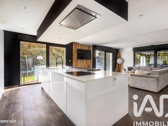 Maison 5 pièces 185 m²