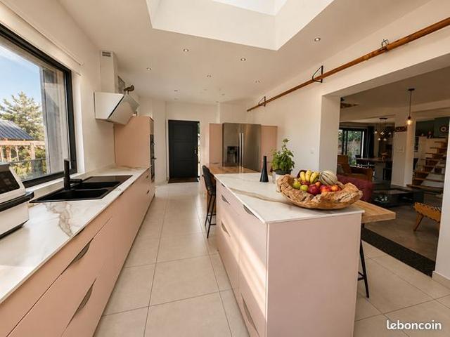 Maison 5 pièces 185 m²