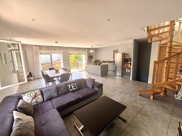 Appartement 5 pièces 185 m²