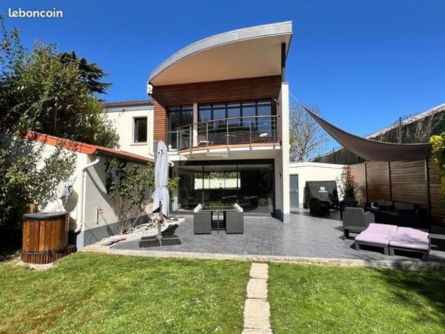 Maison 5 pièces 186 m²