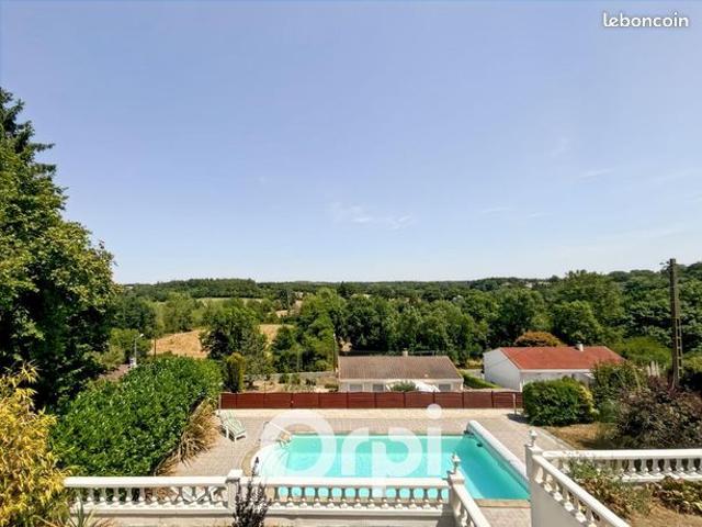 Maison 5 pièces 186 m²