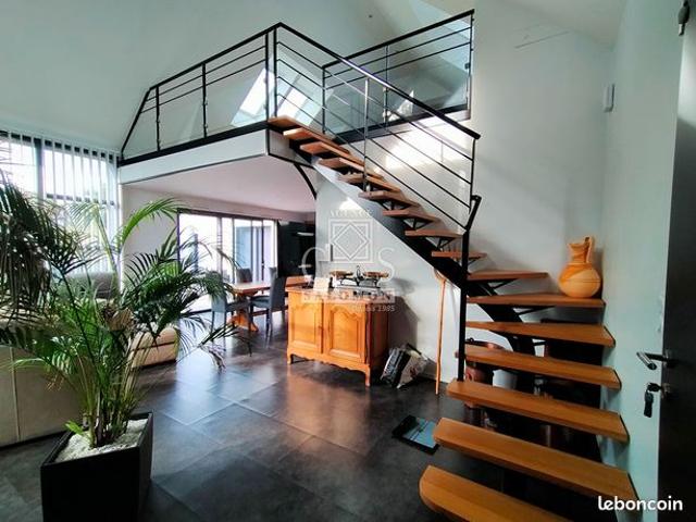 Maison 5 pièces 186 m²