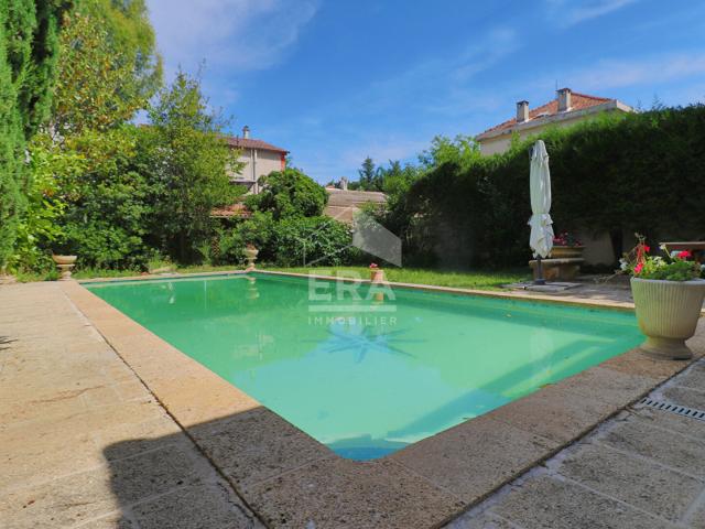Maison 5 pièces 186 m²