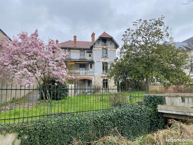 Maison 5 pièces 186 m²