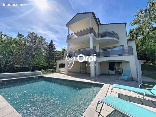 Maison 5 pièces 189 m²