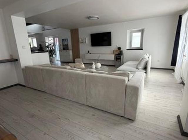 Maison 5 pièces 189 m²
