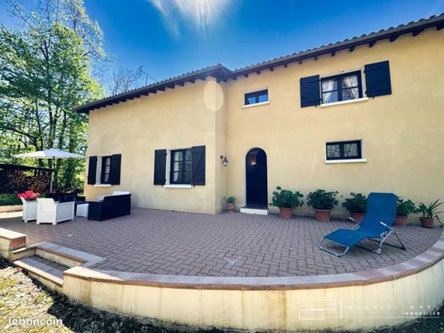 Maison 5 pièces 180 m²