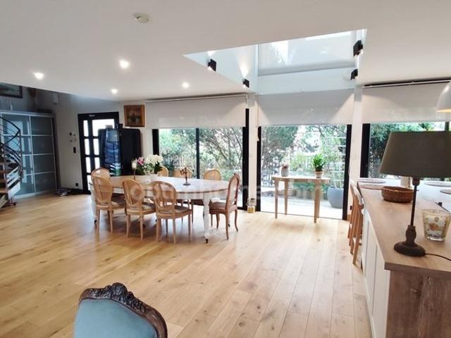 Maison 5 pièces 180 m²