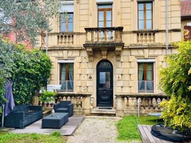 Maison 5 pièces 180 m²