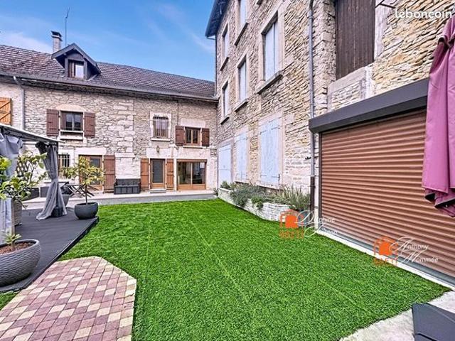 Maison 5 pièces 180 m²
