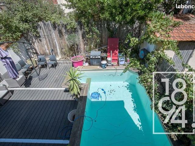 Maison 5 pièces 180 m²