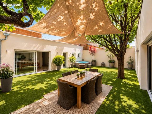 Maison 5 pièces 180 m²