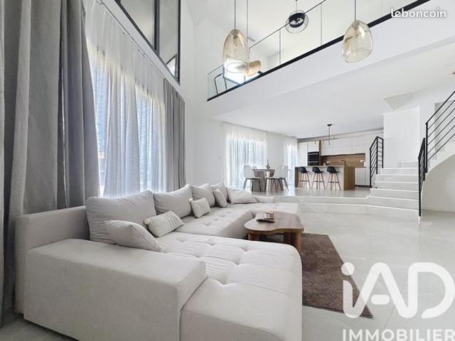 Maison 5 pièces 160 m²