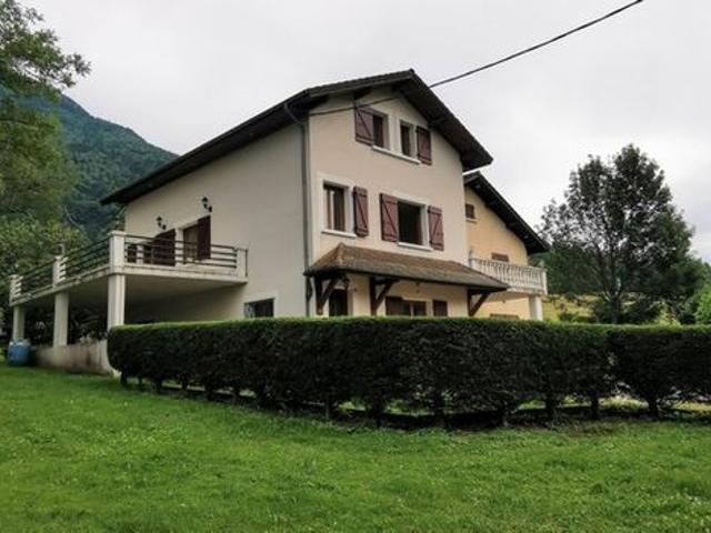 Maison 5 pièces 180 m²