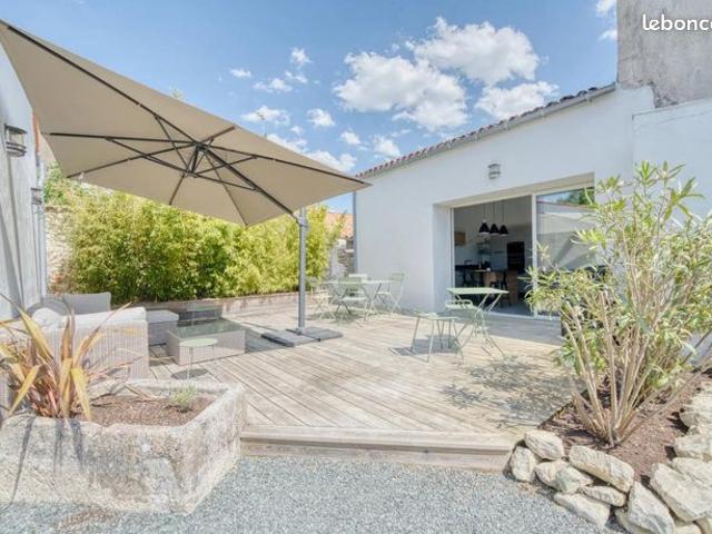 Maison 5 pièces 180 m²