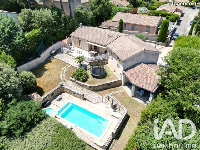 Maison 5 pièces 180 m²