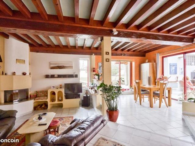 Maison 5 pièces 180 m²