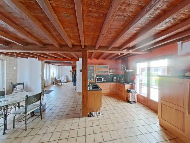 Maison 5 pièces 180 m²