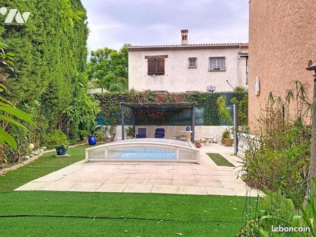 Maison 5 pièces 180 m²