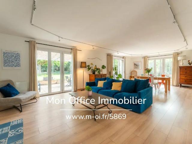 Maison 5 pièces 180 m²