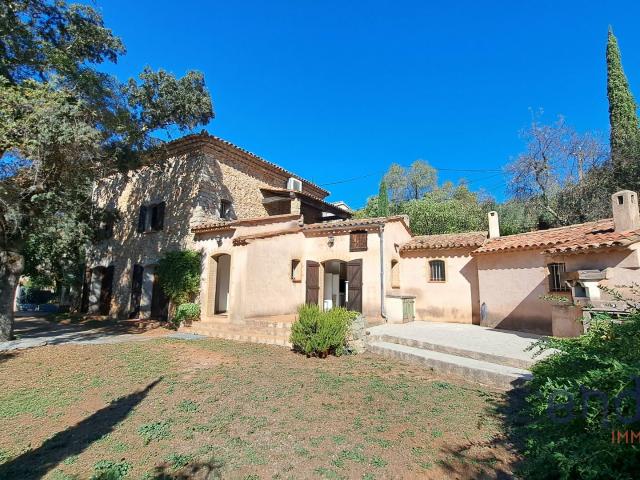 Maison 5 pièces 180 m²