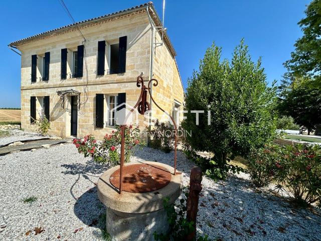 Maison 5 pièces 180 m²