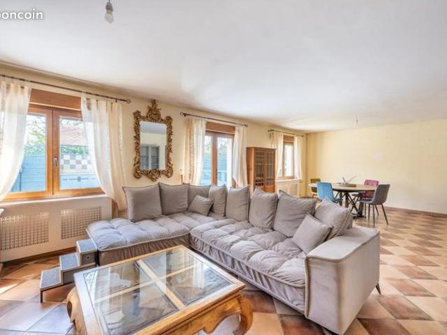 Maison 5 pièces 180 m²