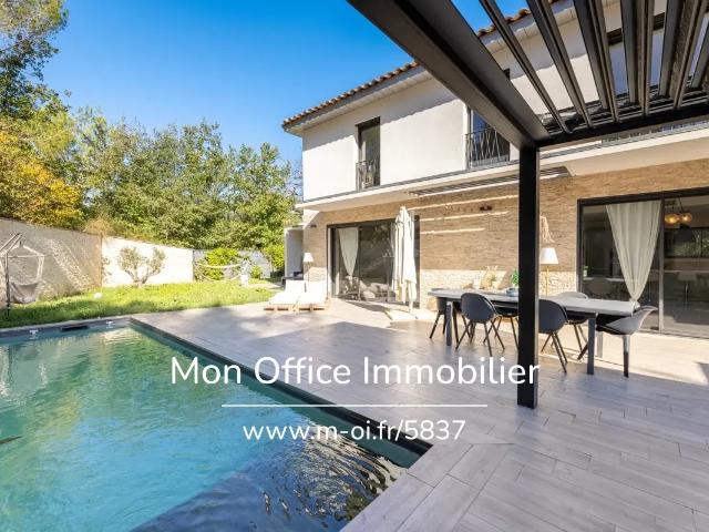 Maison 5 pièces 180 m²