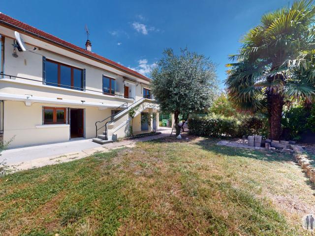Maison 5 pièces 180 m²