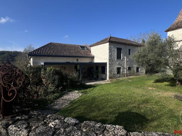 Maison 5 pièces 180 m²