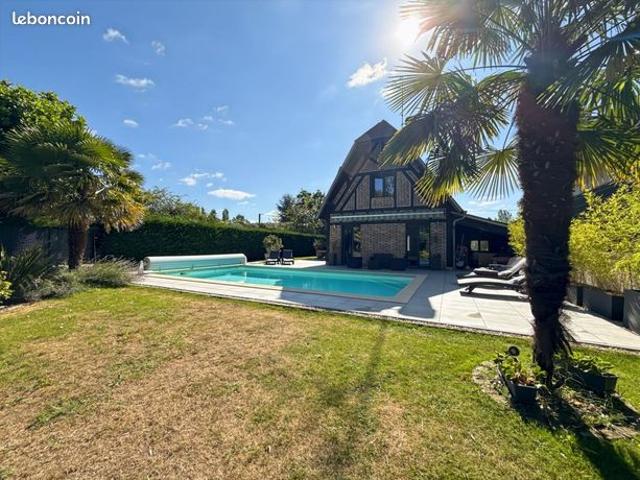 Maison 5 pièces 180 m²