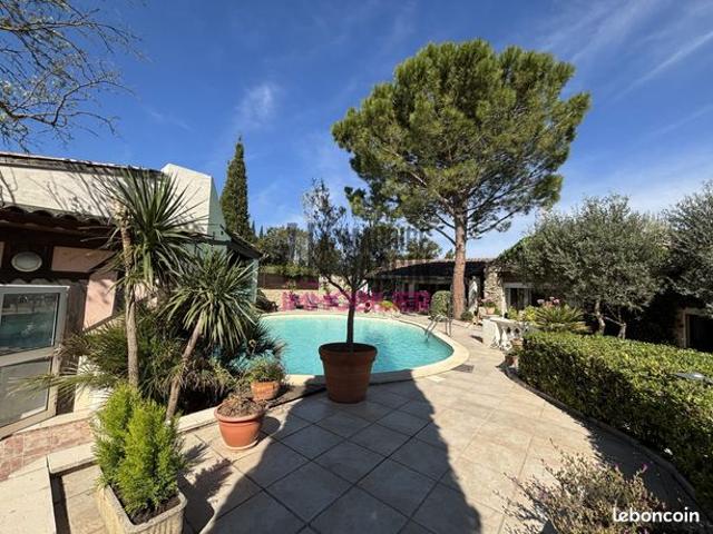Maison 5 pièces 180 m²