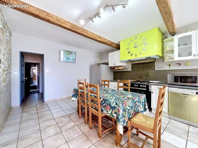 Maison 5 pièces 180 m²