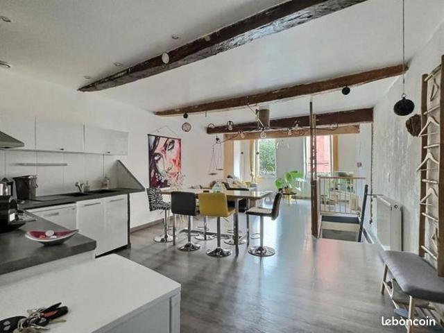 Maison 5 pièces 180 m²